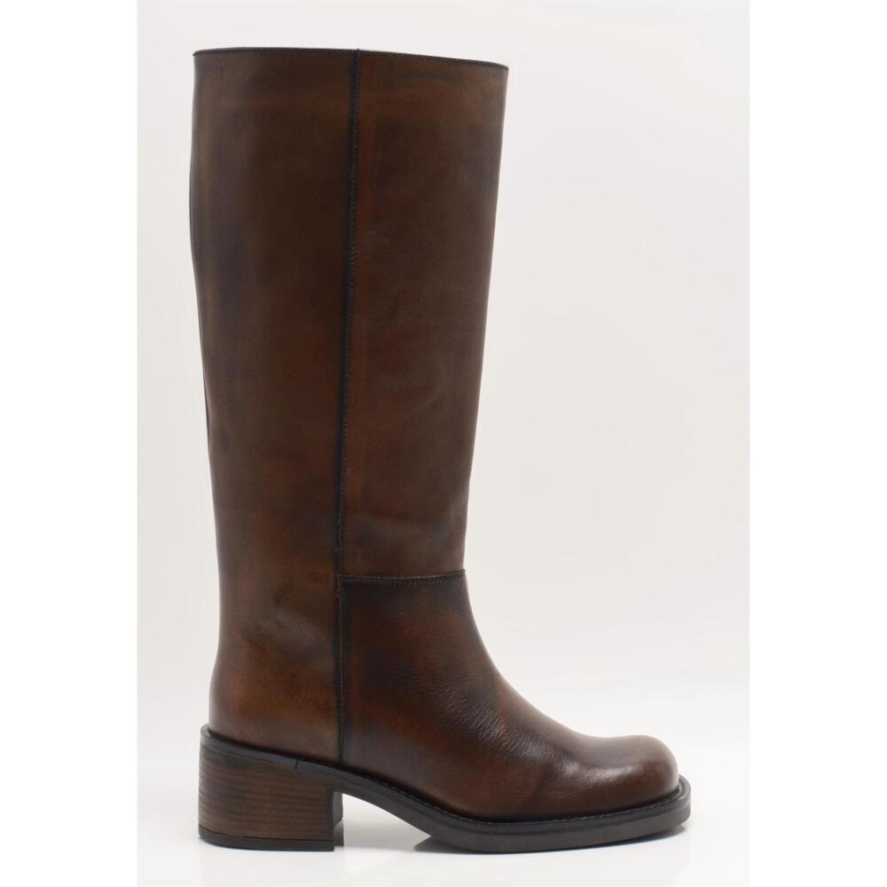 NEW FREE PEOPLE women's dana distressed pull on boot in dried tobacco distressed